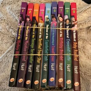 😀Nicki Holland Mysteries- 9 Book Series(3 for 20Sale)